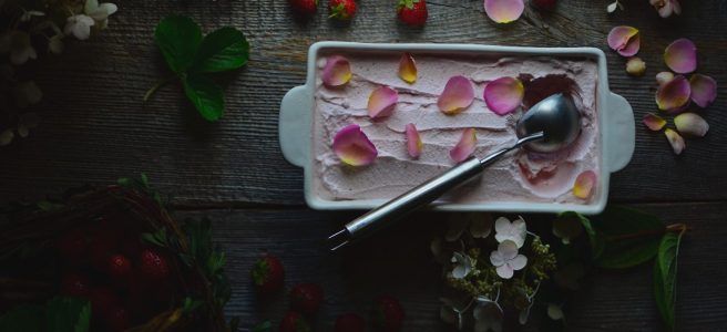 Strawberry and Rose Ice Cream | conifères & feuillus